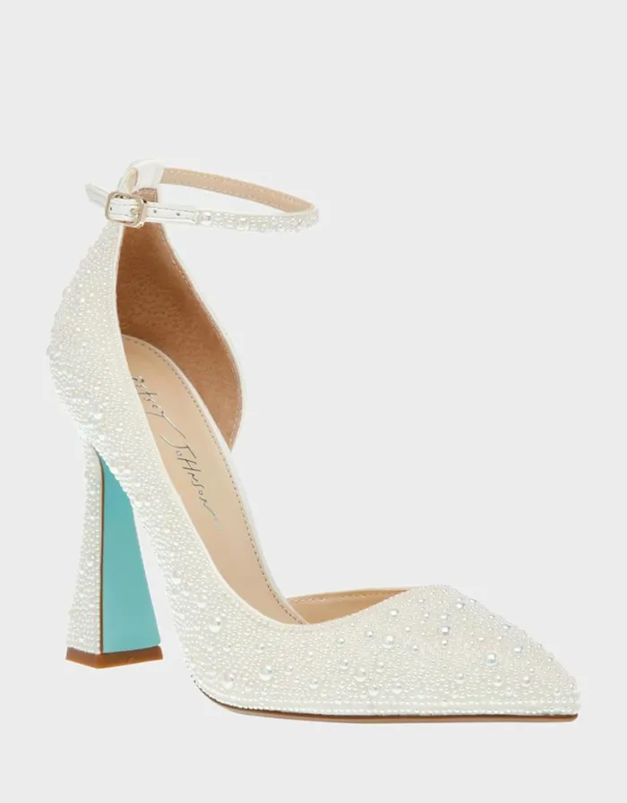Betsey Johnson Women RAMSY IVORY Ivory