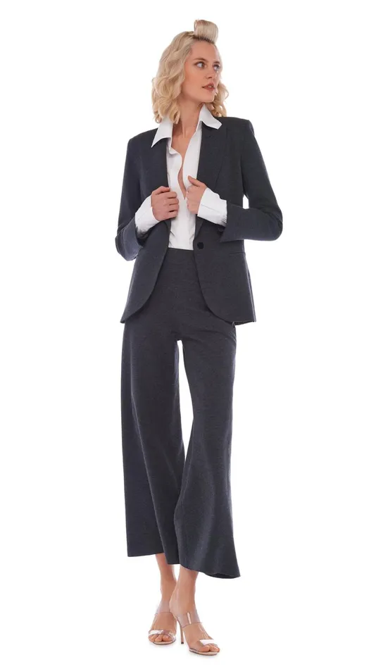 Norma Kamali Bottoms SHORT STRAIGHT LEG PANT Dark Heather Grey 8211 Clothing Norma Kamali Bottoms SHORT STRAIGHT LEG PANT Dark Heather Grey 8211 Clothing