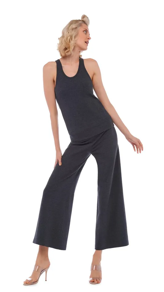 Norma Kamali Bottoms SHORT STRAIGHT LEG PANT Dark Heather Grey 8211 Clothing Norma Kamali Bottoms SHORT STRAIGHT LEG PANT Dark Heather Grey 8211 Clothing