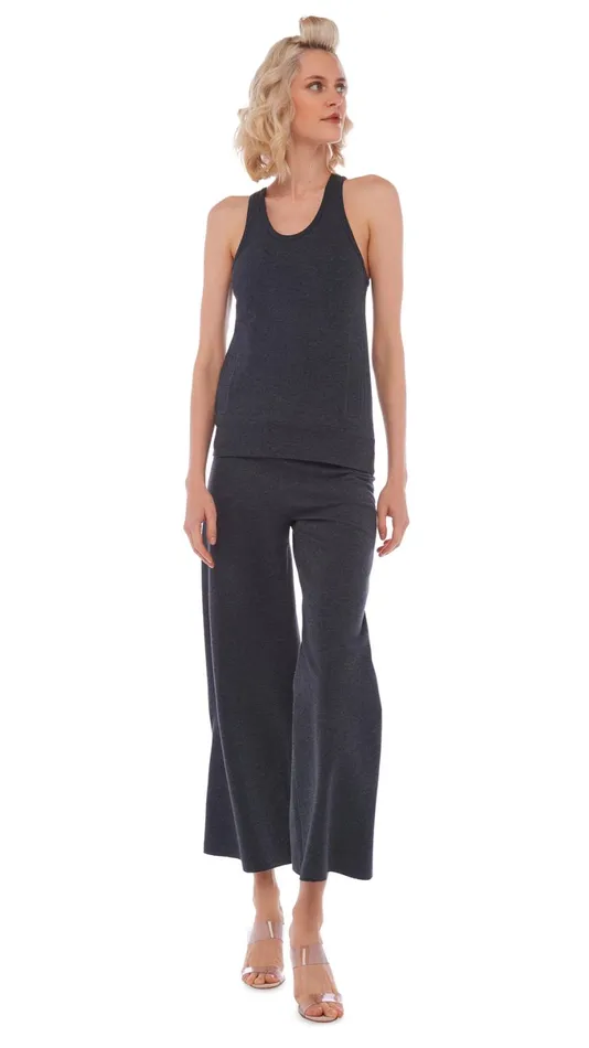 Norma Kamali Bottoms SHORT STRAIGHT LEG PANT Dark Heather Grey 8211 Clothing Norma Kamali Bottoms SHORT STRAIGHT LEG PANT Dark Heather Grey 8211 Clothing