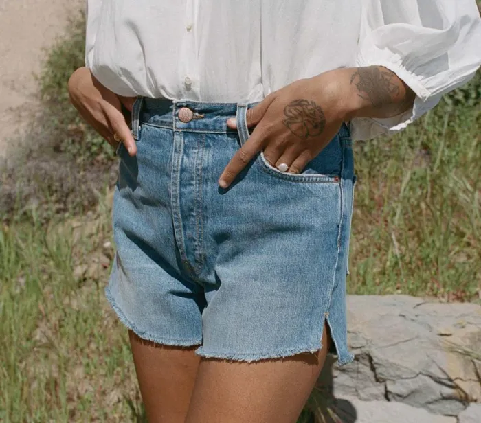 Shop ENID SHORT Cdiz Wash DEN Denim