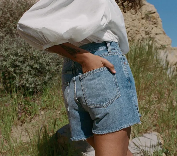 Shop ENID SHORT Cdiz Wash DEN Denim