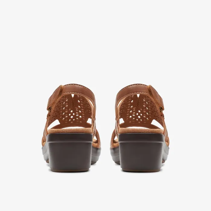 Tuleah Sun Tan Leather Women Clarks Sandals and Flip Flops