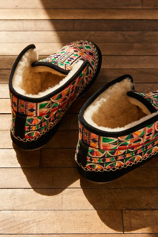 Women Slippers Free People Llani Shearling Kantha Slippers Black Multi